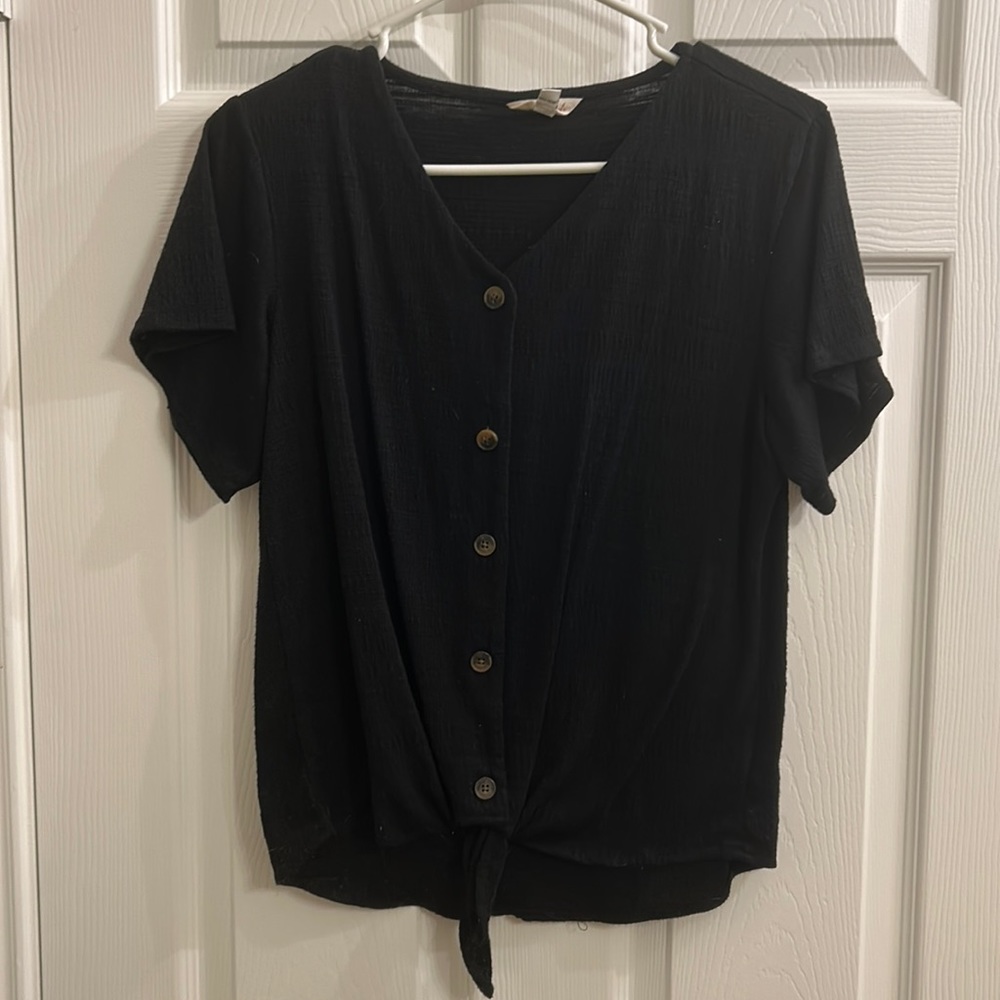 Black button down tshirt with front knot tie
